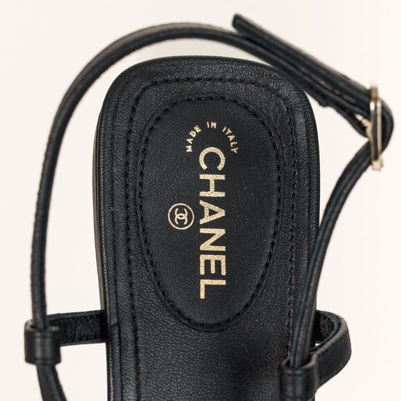 Chanel Cruise 2023 Black Embellished Heart Leather Thong Sandals - Picture 11 of 12